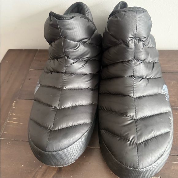 The North Face Charcoal Quilted Slippers - Picture 2 of 6